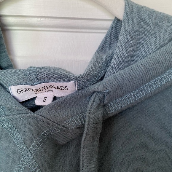 Closet Cleanout✨ Grayson Threads Hooded Crop Shirt (Size S) - Picture 2 of 3